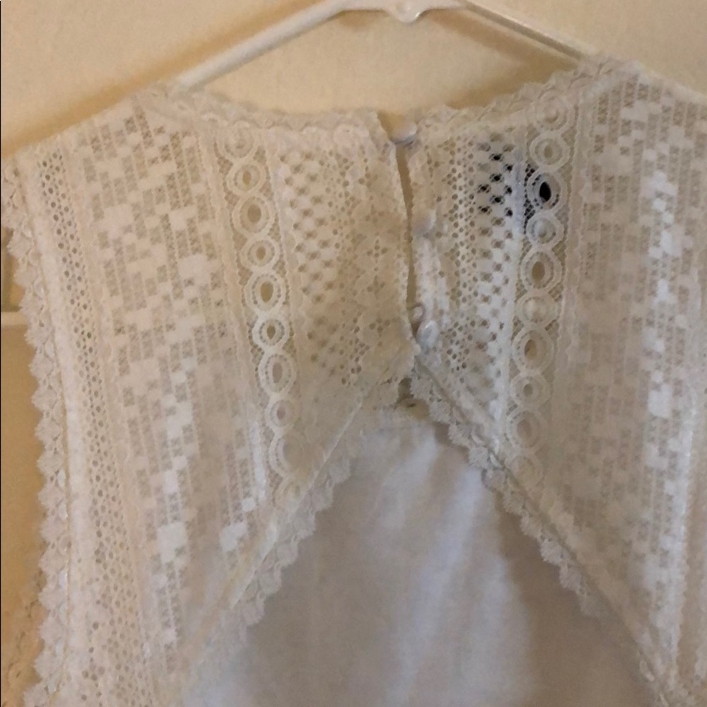Lace top - Picture 4 of 5